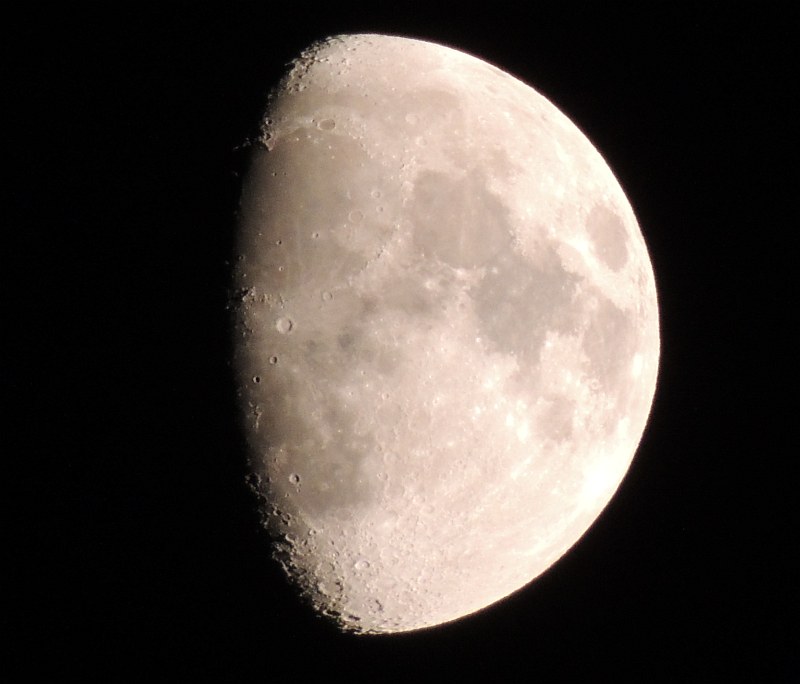 MOON & COMP with my new toy NIKON P510. Mm2